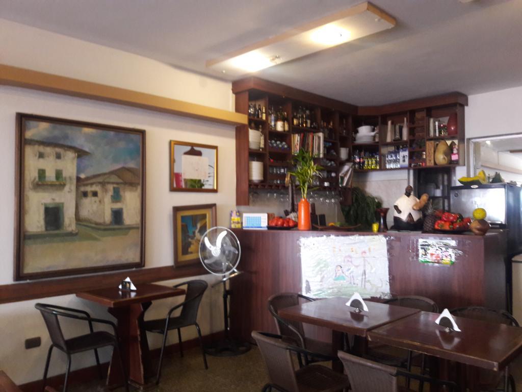 Hotel Colonial Trujillo Luaran gambar