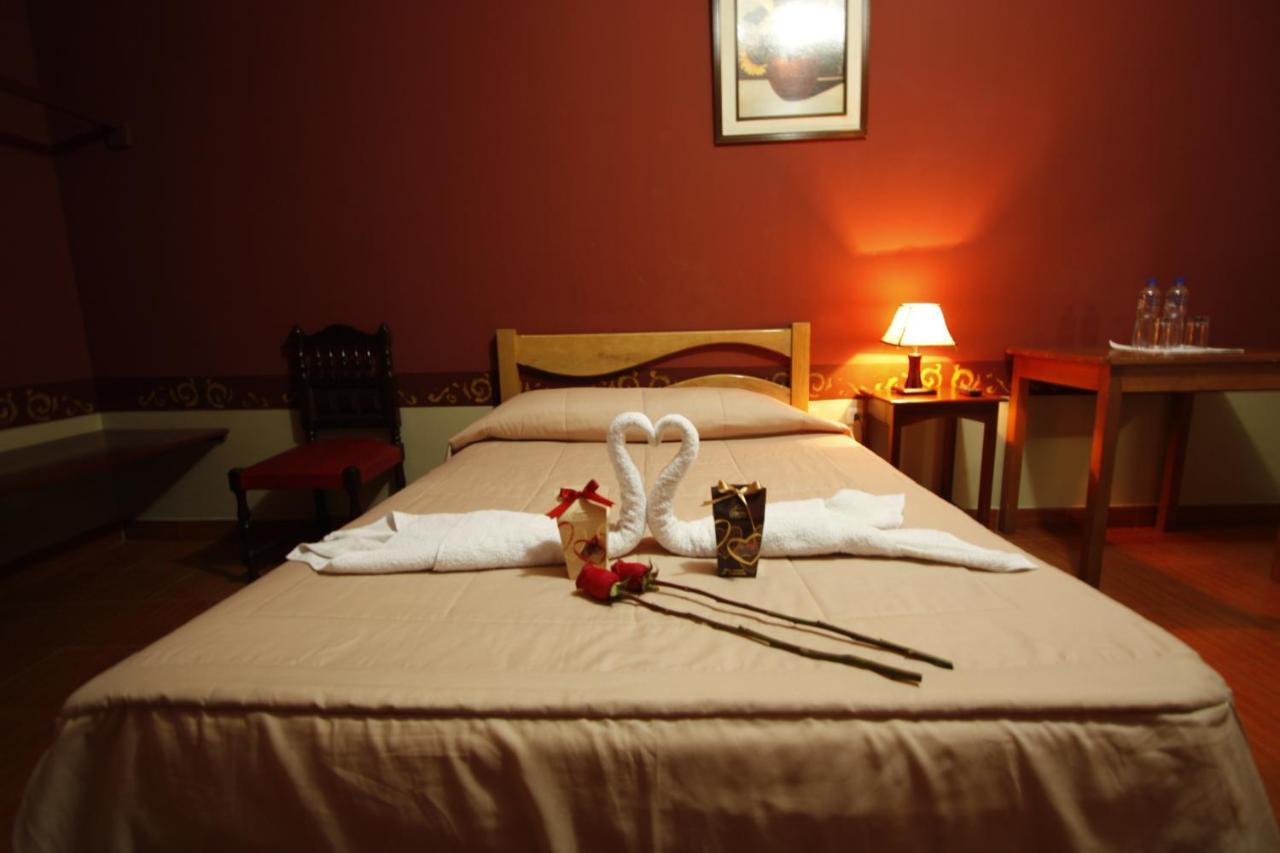 Hotel Colonial Trujillo Luaran gambar
